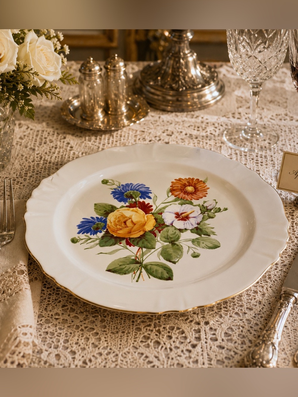 Vintage Atlas Fine China Floral Dinner Plate with 22 Karat Gold Trim